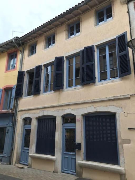 La Maison De Lea, Chambres D'Hotes De 14 Couchages Турню Екстериор снимка
