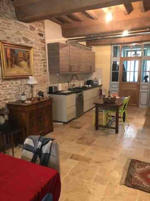 La Maison De Lea, Chambres D'Hotes De 14 Couchages Турню Екстериор снимка