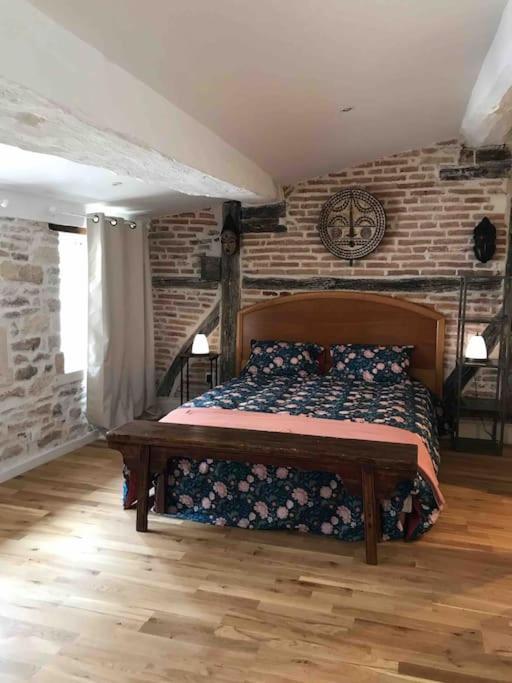 La Maison De Lea, Chambres D'Hotes De 14 Couchages Турню Екстериор снимка